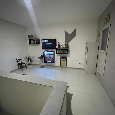 Camaldoli House ゲストハウス ナポリ